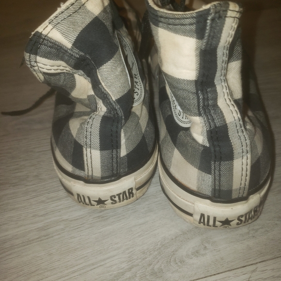 Checkered Converse Shoes - Picture 3 of 5
